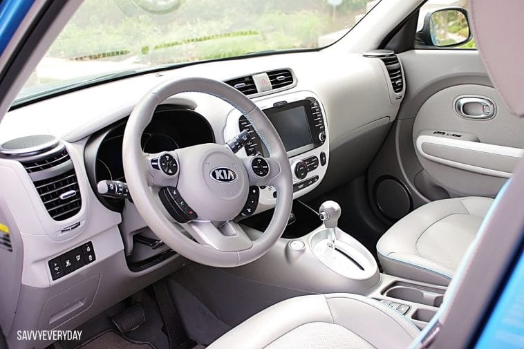 2015-kia-soul-another-interior