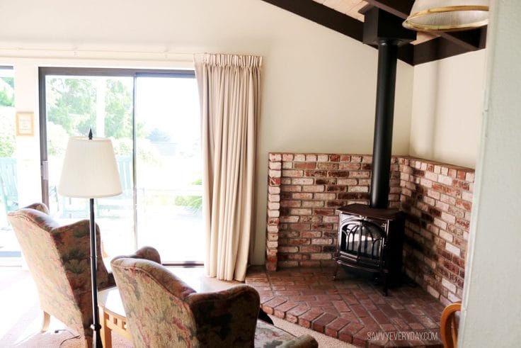 cottage livingroom