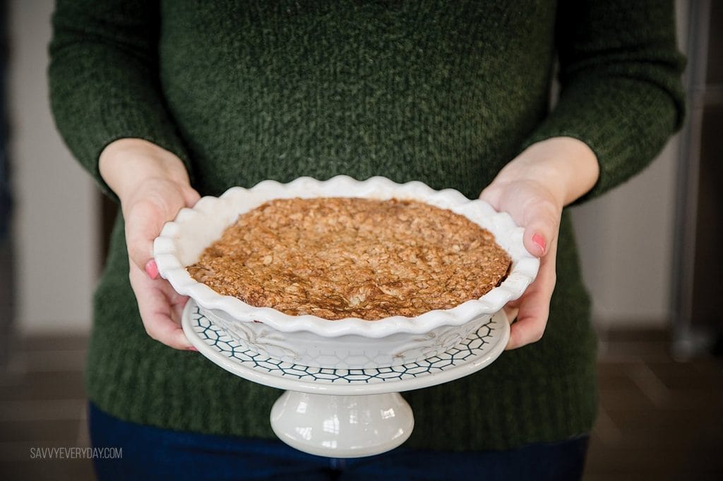 Thanksgiving apple crumble - family thanksgiving bonding activities