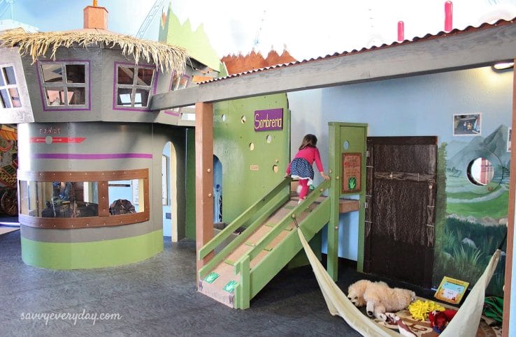 village hut_kidszone